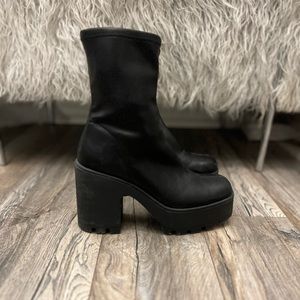 Women’s black boots